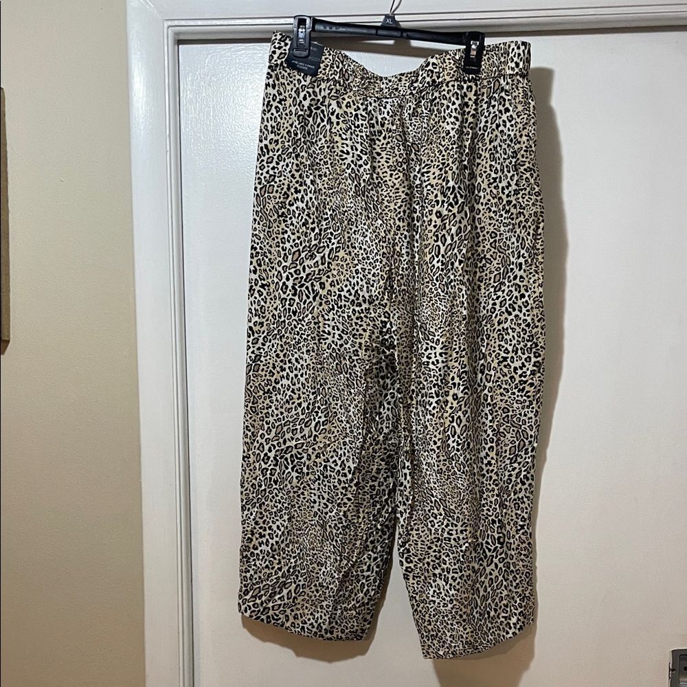 Meg & Margot pull on wide leg crop leopard print pants NEW extra large
